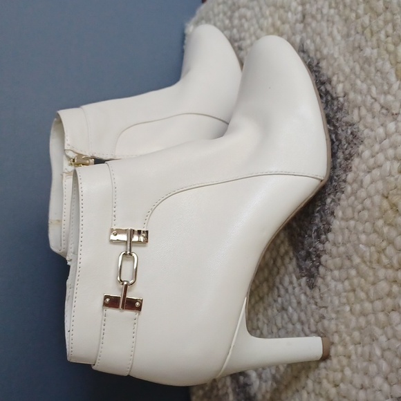 Bandolino Shoes - Bandolino Leather Booties